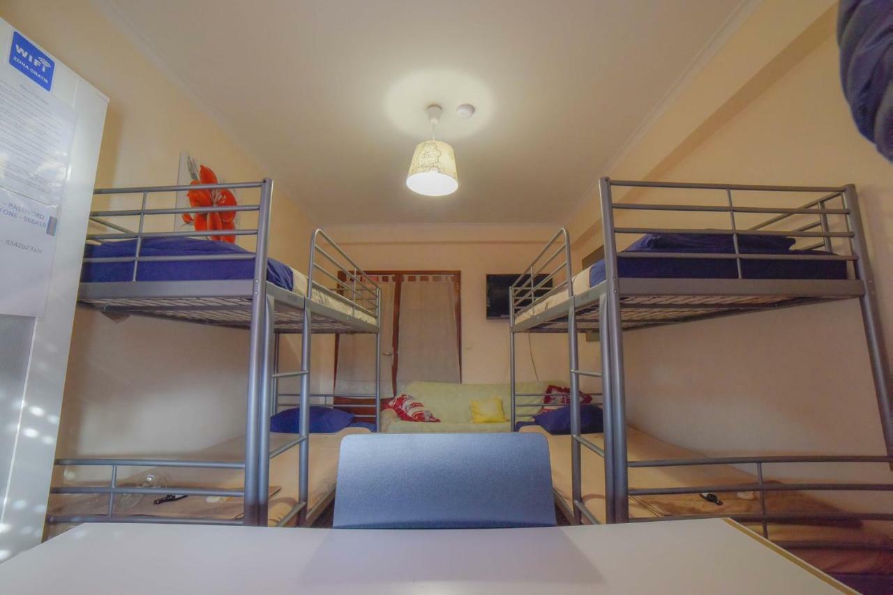 Quarto Com 4 Camas Порту Экстерьер фото