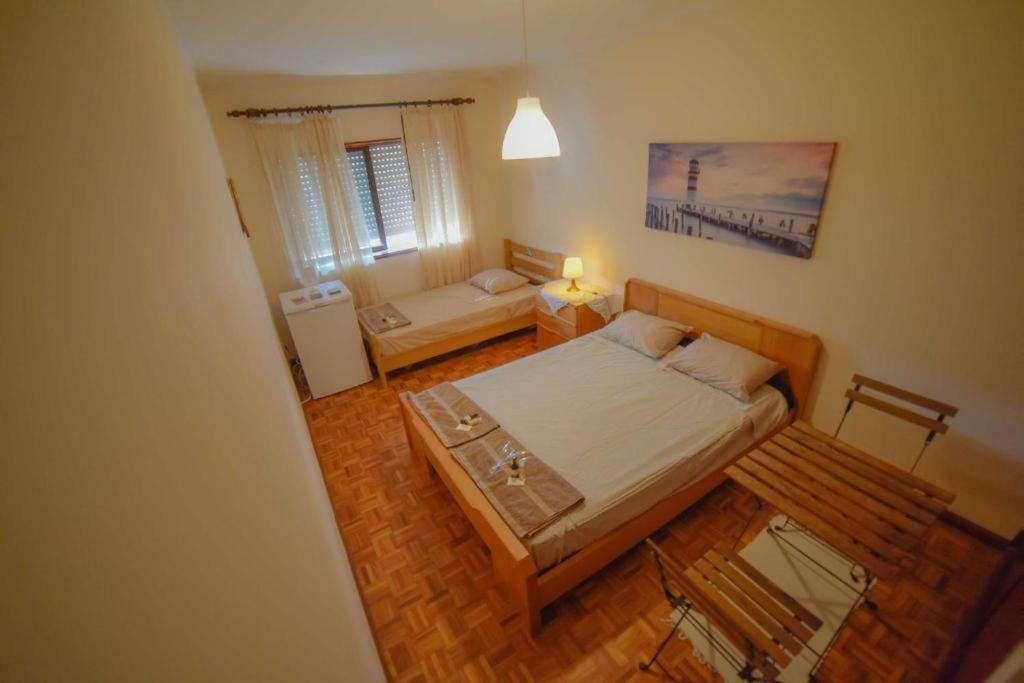 Quarto Com 4 Camas Порту Экстерьер фото
